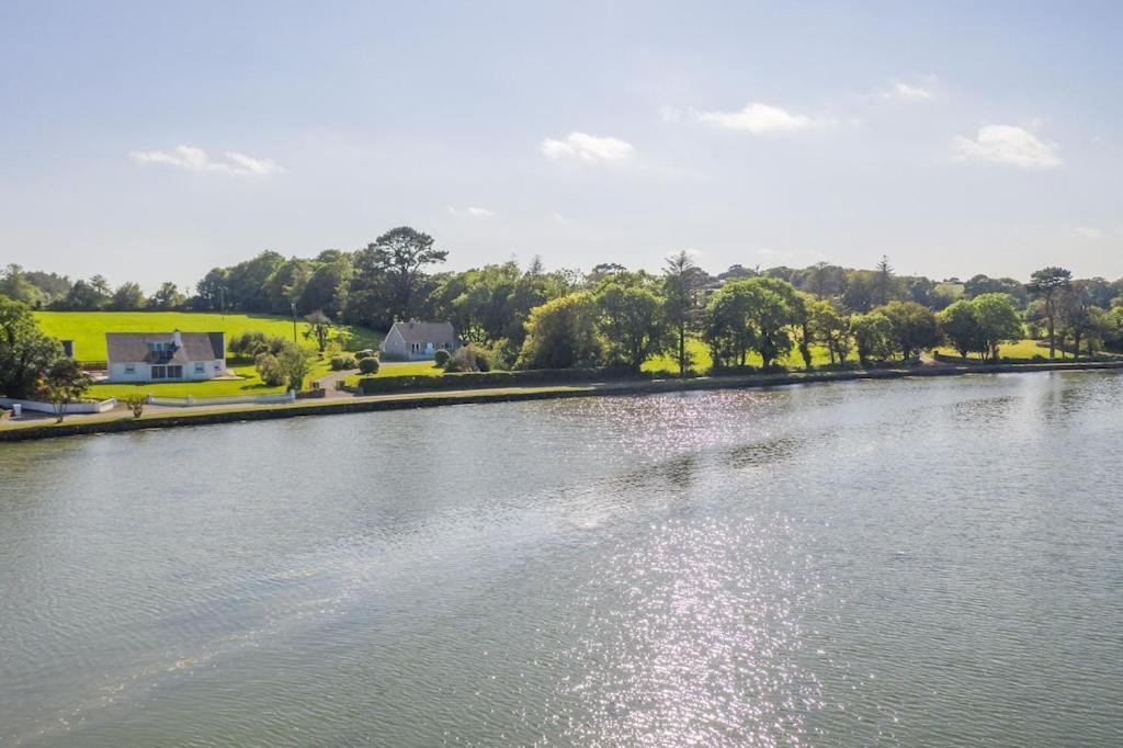 2 Bed Waterfront Property - Close To Courtmacsherry Cork Exteriör bild